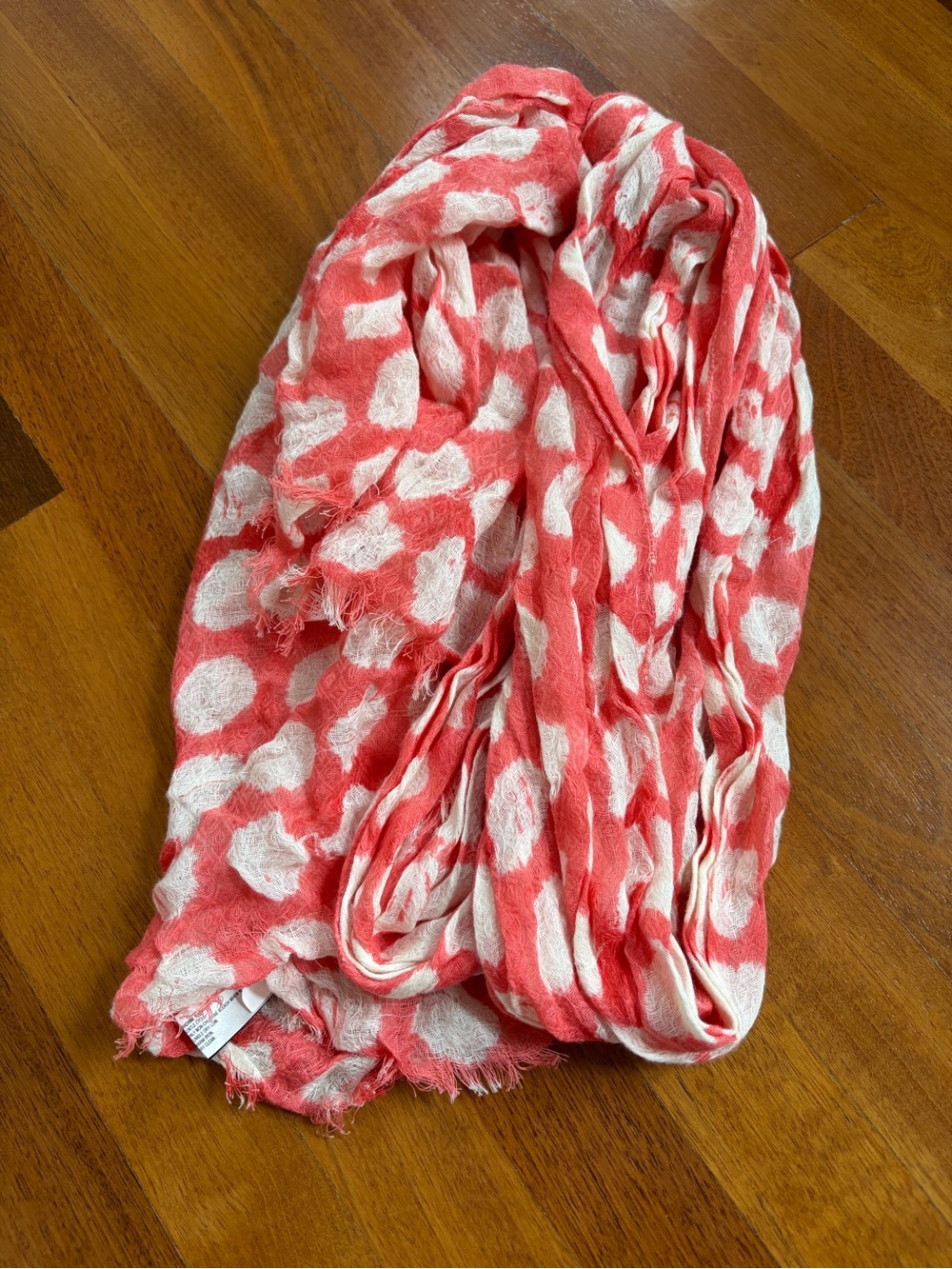 GAP Coral and Cream Lightweight Scarf